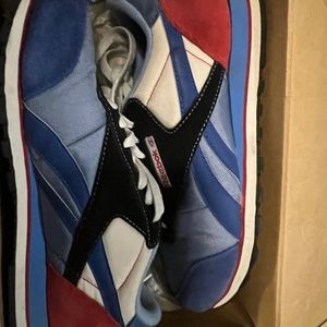 Reebok England Color Sneakers